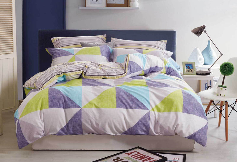 Queen Size Cotton Reversible Pattern Zig Zag Quilt Cover Set (3PCS)