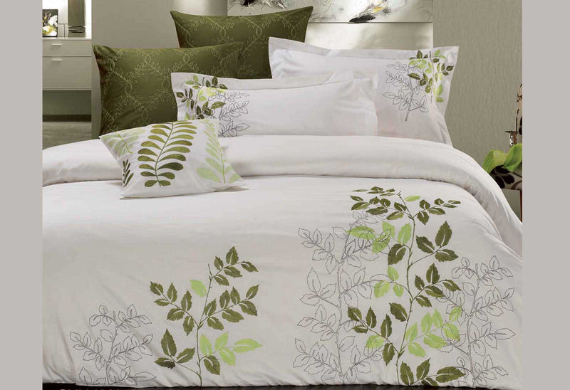 Queen Size Sylvan Green Leaf Pattern White Quilt Cover Set(3PCS)